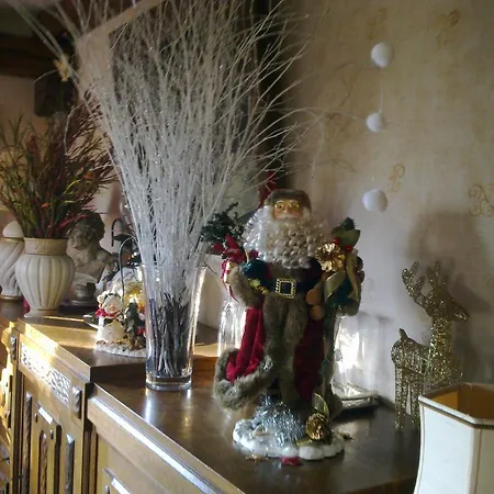 בית הארחה Maison D'hotes Les Feuilles D'or