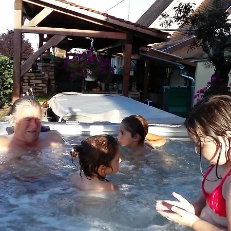 בית הארחה Maison D'hotes Les Feuilles D'or Eichhoffen